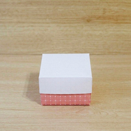 Caixa 4 bombons (modelo 01)